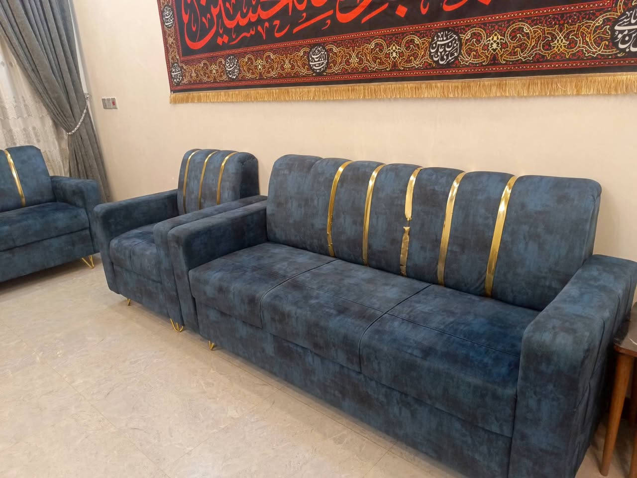 متاح للبيع
تخم درجه اولى 
10مقاعد تزكام شغل مرتب (سكيب اصلي )
السعر خاص 
للاتصال ***********

