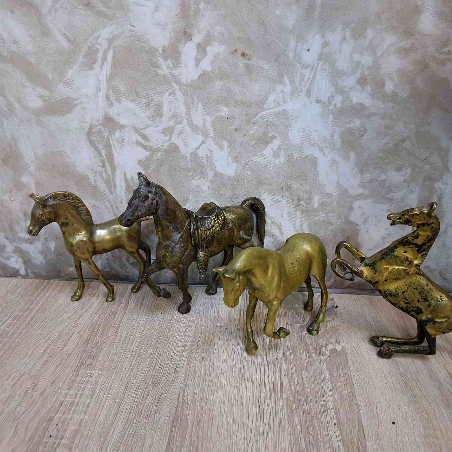 نحاسيات • فيل كبير • ٤ خيول