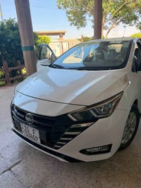 نيسان صني مكسيكي موديل 2024 السياره ماشيه 15 الف كفاله عامه بعدها ع وض...
