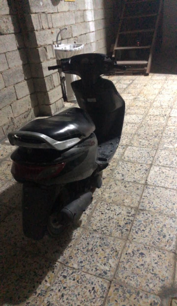 السلام عليكم دراجه فراشه للبيع مفتوحه فقط ولفات مكينه بلاد دبلات شغاله كهربائيات شغاله لايت اصفر ابيض بكلايت دبل اشاره مكاني بابل حله حي الصحه شارع الكورنيش رقم الهاتف ***********سعر325موشراي لايتعبني
