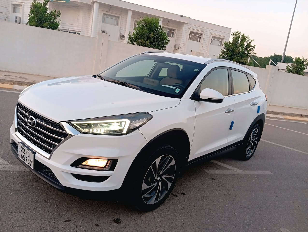 السلام عليكم
سيارة للبيع موديل 2020 جي كلاس 🚗
بدون صبغ، سونار مركب
ما شاء الله نظافة وجمال السيارة

🔹 كير ومحرك مكفولين
🔹 ماشية 100 ألف
🔹 ما بيها أي نقص دينار
🔹 أربع تايرات لوك عليها
🔹 سنوية جديدة
🔹 دعامة لدعامة مكفولة

إذا المشتري جدي، أنا بالخدمة 🤝
💰 السعر: 180 مجال
📍 المكان: كلار
📞 ***********
