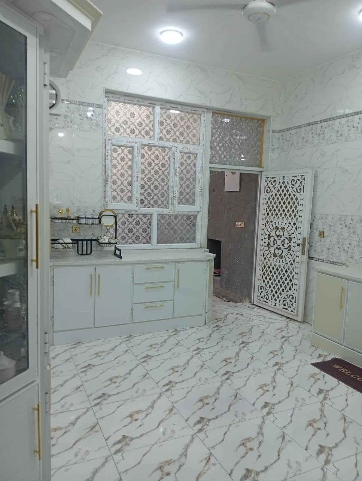 السلام عليكم ✋بيت للبيع الناصريه الحي العسكري🏠
المساحه ٢٠٧ حديث البناء طابق واحد   غرفتين🛏️ استقبال صاله مطبخ 🧑‍🍳 حار بارد كلدور موزع مناور  مجموعة صحيان خارجيه وداخليه🚻
عندك عقار🛖 للبيع ماعليك فقط مراسلتنا✉️
على صفحه✋او على اتصل على وتساب 📜
*********** وتسابhttps://chat.whatsapp.com/CgF4j4SEF8eL8MxtcRHqut
