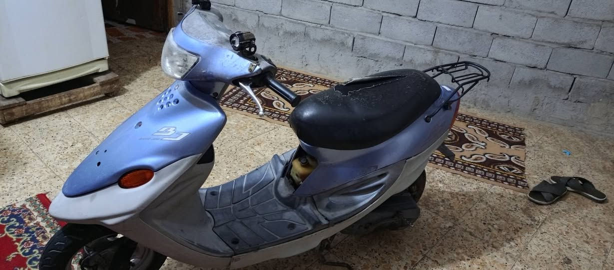 دراجه بيجي للبيع مفتوحه مره وحده هندر واحد تشتغل عوزها باتري يشتغل السلف رايدها 350وبيها مجال 
***********0 السماوه أم عصافير
