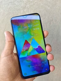 جالكسي M20 • 32 جيجا • بصمة مو شغاله