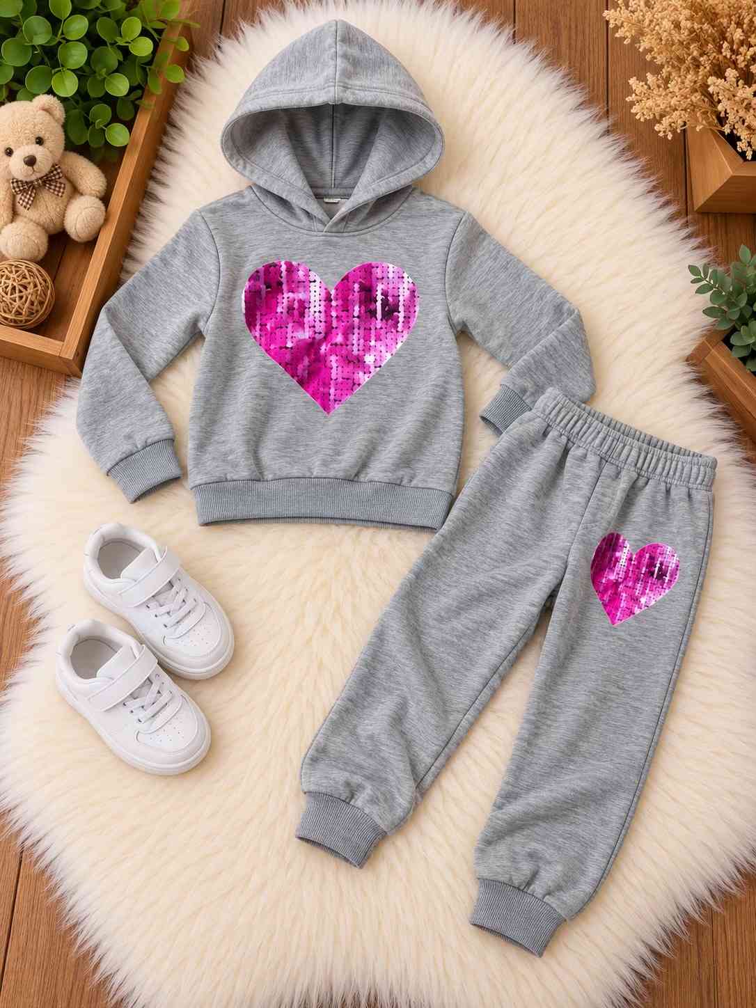 ️ موسم الربيع والشتاء وصل! 😍 ستايلات أطفال تخبل، خامات مرتبة وألوان حلوة تناسب كل وقت 🥰👕🧥 🔥 شوفوا التشكيلة واختاروا لطفلكم الستايل اللي يعجبكم #اطفال #ملابس #بهاري #شتاء #ملابس_اطفال 

نص مكتوب في الصور:
- بسم الله نبدأ وياكم موسمنا البهاري والشتائي
- ❄️🌸
- تشكيلة جديدة، ستايلات جديدة، وحلاوة غير 🤍