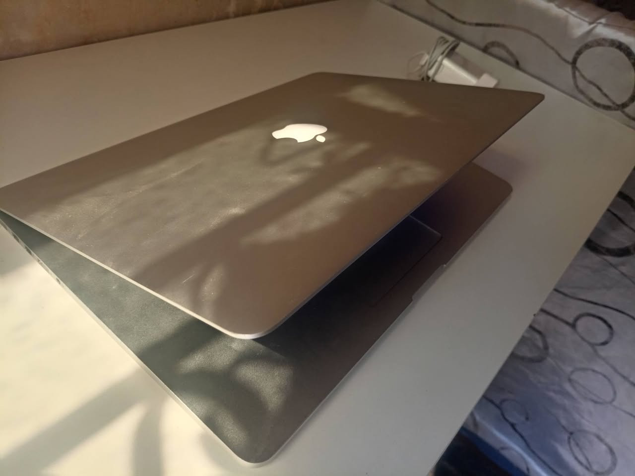 🔥 MacBook Pro 15-inch للبيع
💰 السعر: 320,000 د.ع — قابل للتفاوض

📍 بغداد

المواصفات: • Intel Core i7-4HQ
• RAM 16GB
• SSD 256GB
• شاشة 15.6-inch
• البطارية بحالة طبيعية
• الجهاز نظيف جداً والاستخدام عليه خفيف

🖥️ ملاحظة: توجد مشكلة/آثار خفيفة داخل الشاشة، لكنها لا تؤثر بشكل كبير على الاستخدام اليومي، ويمكن ملاحظتها أكثر على الخلفيات الفاتحة.

الجهاز شغال بشكل طبيعي ومثبت عليه macOS Monterey.

📞 للتواصل: ***********
او خاص بس اتاخر بالرد مرات
