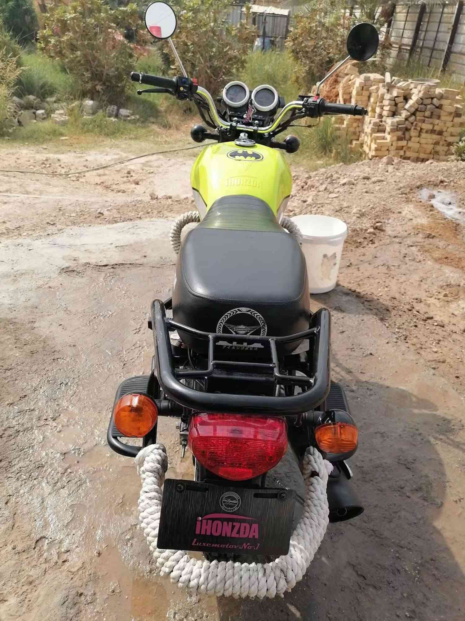 دايون نفخ • ٢٠٢٥ • ٢٠٠