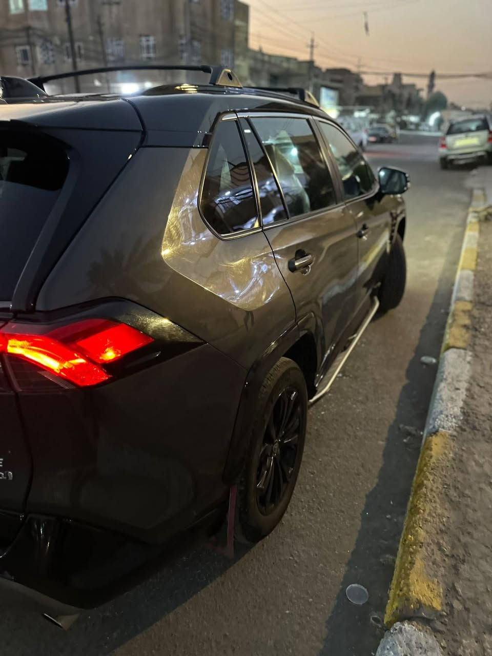 RAV4 2022 XSE

فول 1/1 رياضية
محرك 2.5 هايبرد دفع رباعي
تو کلر قمارة و مصدات والويل اسود بیانو لامع و الكشر لون فيلي لامع

حادثها بابين مبدلات وكالة و تعديل جاملغ خلفي

#مواصفات // تشغيل عن بعد + فتحة سقف + نقطة عمياء + رادار مانع تصادم + تحديد المسار اوتو ستوب + هندبريك بصمة + جنطة كهربائية
اربع انظمة سياقة اقتصادي و عادي و سبورت و جبلي
كشنات جلد خط ازرق
تدفئة بالكشنات + مقود + ماسحات + جامة خلفية
#مزودة دوسات سبورت و ترايش قمارة راكات بلاديات وكتات زعانف
لایت زنون عدسة لد وبعد بيها هواي مواصفات
جدا اقتصادية لتر ۱۸) كم

ماشية ٤٠ ميل قابل للزيادة
السعر 220$ 
بغداد
للاستفسار / ***********
