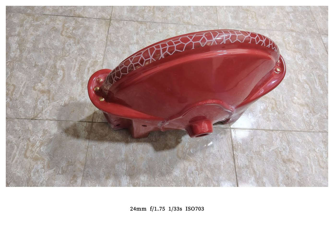 السنادين اثنين 10 وبيهن مجال على 8 اثنينهن ميز طعام 30 قفله  الكنتور 20 وبي مجال 18 عادي حوض المغسله 15 وبي مجال 13 الميز الاسود 20 انضاف مال بيت مستعملات كلش قليل المكان بعقوبه التحرير قرب جامع الانفال الاستفسار خاص او على الرقم ***********

