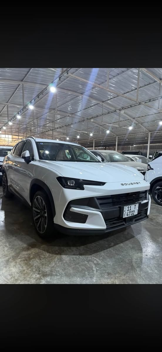 ⁨ ‎سوئيست S06 1.6L PREMIUM القفلة 

‎العداد 

750 كيلو متر   رقم مميز 

‎المحرك: 4 أسطوانات 1.6L  تيربو 197 حصان
‎العزم (نيوتن-م.): 290
‎ناقل الحركة: اوتوماتيكي دبل كلاتش من 7 سرعات
‎استهلاك الوقود: 8 لتر لكل 100 كم

‎الضمان الأساسي: 6 سنوات أو 200,000 كم (أيهما أولا)
‎ضمان المحرك: 10 سنوات أو 1،000،000 كم (أيهما أولا / للمالك الأول)

المواصفات:
‎*إطارات قياس 20 إنچ
‎*فتحة سقف بانوراما 1.1 م
‎*شاشة عرض ترفيهية قياس 15.6 إنچ
‎*شاشة عدادات رقمية قياس 10.25 إنچ
‎*مقصورة الركاب من الجلد الفاخر
‎*مقعد السائق والراكب كهربائي
‎*مقاعد السائق والراكب مبردة
‎*كاميرات محيطية 540 درجة
‎*مثبت سرعة مع رادار تفاعلي 
‎*نظام مراقبة النقطة العمياء 
‎*نظام تحذير مغادرة المسار
‎* نظام المساعدة للبقاء في المسار
‎*نظام الكبح التلقائي في حالة الطوارئ
‎*نظام القيادة شبه الذاتية
‎*نظام الفرامل اليدوية الاوتوماتيكي Auto hold 
‎*نظام التحكم بنزول المنحدرات
‎*حساسات أمامية
‎*حساسات خلفية
‎*نظام التحذير من التصادم الأمامي والخلفي 
‎*نظام ابل كار بلاي واندرويد أوتو لاسلكي
‎*نظام صوتي متطور 8 سماعات من Sony 
‎*بلوتوث / هاتف السيارة
‎*إنارة محيطية لون ازرق
‎*إنارة ترحيبية
‎*صندوق كهربائي 
‎*المرايا الجانبية قابلة للطي كهربائياً ومدفئة
‎*مصابيح أمامية أوتوماتيكية LED مع مصابيح نهارية LED
‎*نظام التحكم الذكي بالإنارة العالية
‎*نظام تقنية الهواء بالايونات PM2.5
‎*فلتر تنقية الهواء (N95)
‎*دخول ذكي (بصمة)
‎*تشغيل عن بعد
‎*خاصية إغلاق الشبابيك وفتحة السقف عن بعد 
‎*شاحن هاتف لاسلكي سريع
‎*ماسحات الزجاج الامامي مع حساس للمطر
‎*مسند الذراع الوسطي مع ثلاجة
‎*وضعيات قيادة متعددة 
‎*نظام مراقبة ضغط الإطارات
‎*وسائد هوائية امامية وجانبية عدد 6

للاستفسار ☎️ *********** 
سعر 31و500
