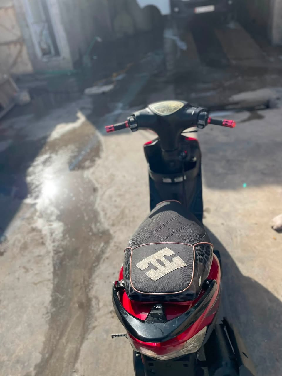 ماكس عدله للبيع دراجه جديده بمعنه الكلمه ربع متصرف عليهه دراجه بلادي السعر ٥٧٥.  وبيهه مجال ***********
