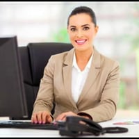 موظفة مبيعات • الطي • دوام ٨-٣