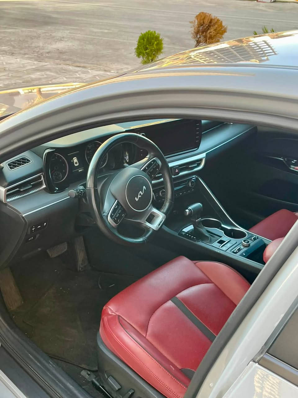 السلام عليكم
KIA k5 GT_line 2024

 
1. فول المواصفات 
2. بصمه 
3. شحن وايرليس
4. رادار امامي + خلفي 
5. نقطه عمياء 
6. كشنات جلد داخل احمر
7. هندبريك بصمة 
8. شاشة كبيرة كار بلي 
9. 3 انضمه قيادة 
10. لايت LED 3 عدسات 
11. اوتو هولد 

ضرر السياره : راس البوند بدون دواخل حادث سطحي 
بدون ايرباك 

السعر : 163 وبيها مجال بسيط 

تترقم شمالي 
للاستفسار :
***********
***********
