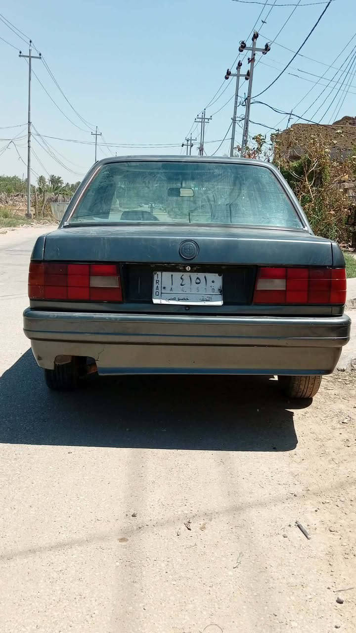 بيئم  زعره.  محرك وينجي كير اوتو. سياره حلوه ونضيفه. دواخل اشاير بيبان كله شغال غرفتها كلش حلوه  ترايك للبصره   بيع  ١٦ او مراوس  بيها نواقص شي بسيط  سساره بدون فقط مكاتبه اسويلك ***********
