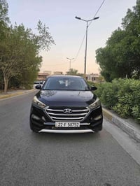 لبيع توسان موديل 2018   السياره وارد كندي بيها بس الجاملغ الامامي الاي...