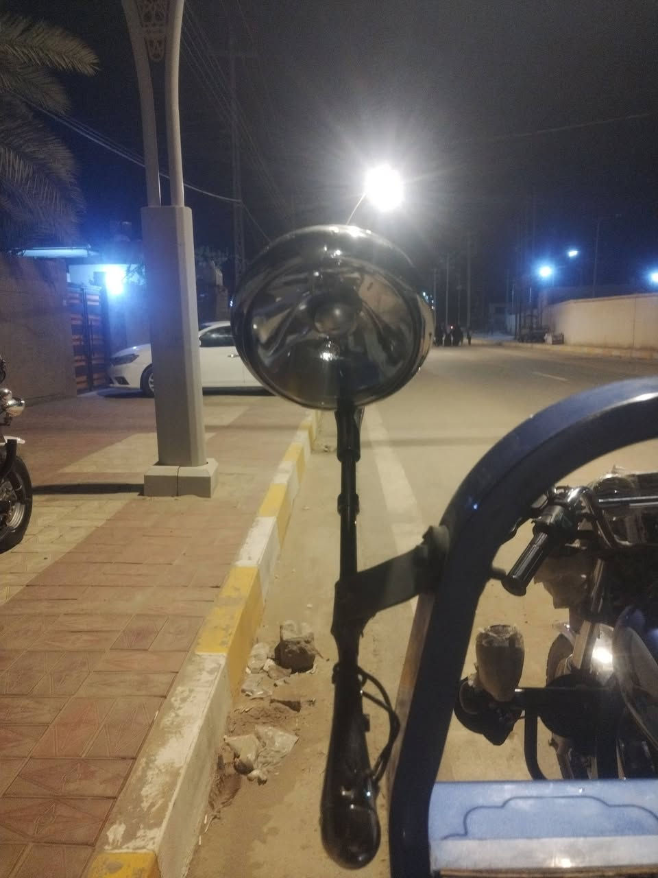 سلام عليكم  شباب فانوس للبيع سعر 150 بيه مجال اشري اي اخبرني ***********    ناصري سوق الشيوخ

