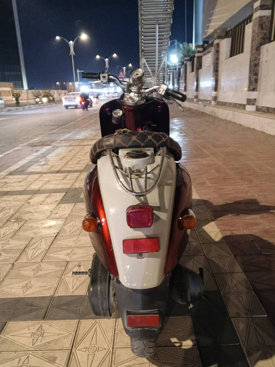 السلام عليكم دراجه مصريه نثيه جاهزه من كلشي كهربائيات كلها شغاله سلف هندر اشاير بك لايت لايت امامي كفرها اصلي نضيف كلشش صارلها 3 أشهر طالعه من الحاويه مكان ناصريه مركز *********** السعر 450
