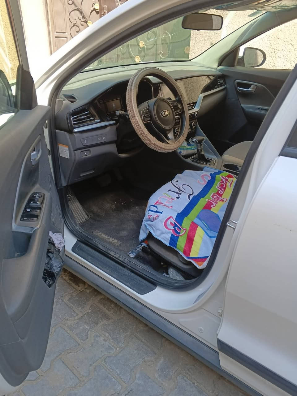 السلام عليكم سياره كيا نيرو موديل 2021 بغداد هايبرد مكينه وكير جيد صدر مع تخم تاير نضيف وارد امريكي الضرر جاملغ وبنيد الشاصي والغود نضيفه والسنويه 2028 السعر 11$بيها مجال بسيط العنوان بغداد سبع أبكار ***********
