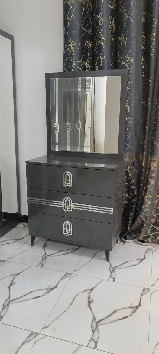 غرفه تركي 425.  ميز بلازمه 40. تخم ملكي 325
