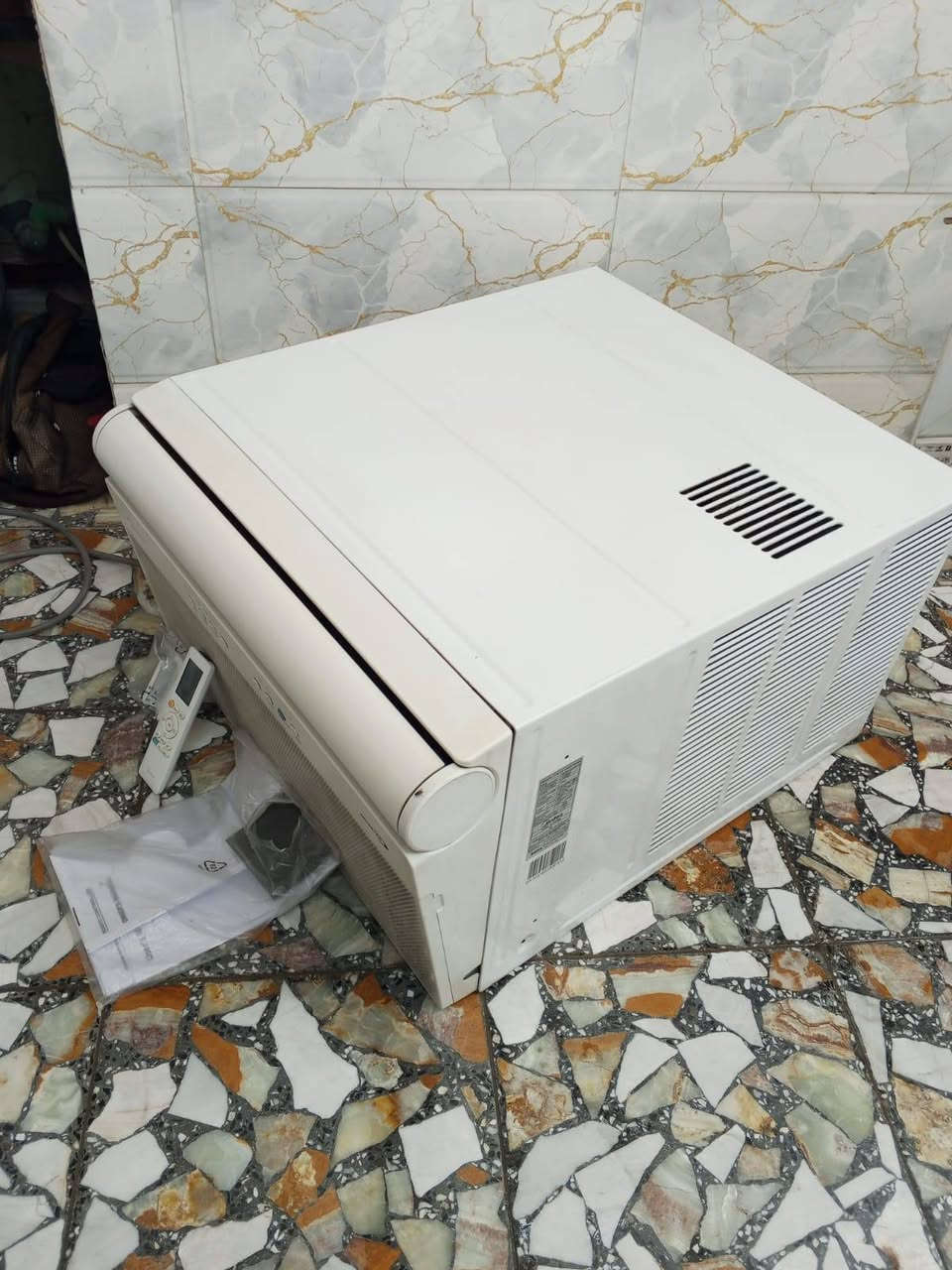 السلام عليكم مكيف ميديا طنين انفيرتير استخدام شهرين نظافه 100%100 مكان بغداد سعره 350 تحكم امبيريه اتصل / واتساب ***********
