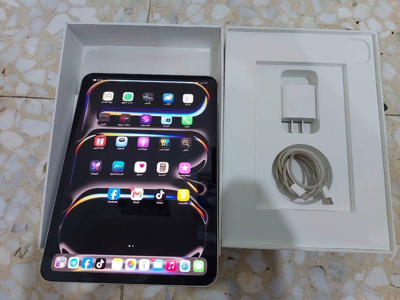 اسلام علايكم ايباد M5 ذاكره 256 بطاريه 94 بعده داخل ضمان الشركه زلغ مابي نضافه 100/99 كارتونه وشاحنه كلهن موجودات السعر 1250 بي مجال حك الجيه فقط مكاني بغداد العبيدي رقمي ***********
