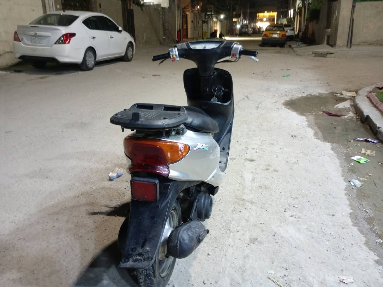سلام وعليكم دراجه عصفوريه للبيع محرك مجفت كهربايات شغاله هورن سلف شغل بس باتري ضعيف  كابريتر جديد اليوم جبته اكسل نضيف تايرات جدد كفرات نصيفه دراجه نضيفه مال بيت 225 وبي مجال وهذا مو سعرها بس مستعجل عنوان الأمين الثانيه  ***********
