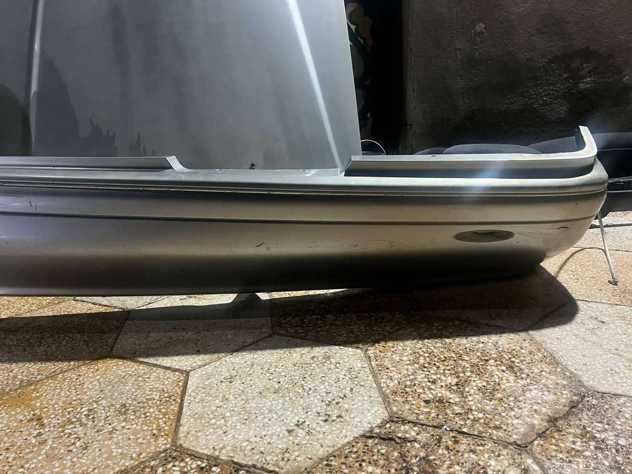 سلام عليكم فره كامله راس الثور فلات سلفري كامله  وبطاين وكشانه لون نيلي نضاف كلش كاعيه مغلفه جديده غراض جنطه كامله وتابوت  وسفايف  غراض كدامكم مكاني نجف العباسيه 
***********
