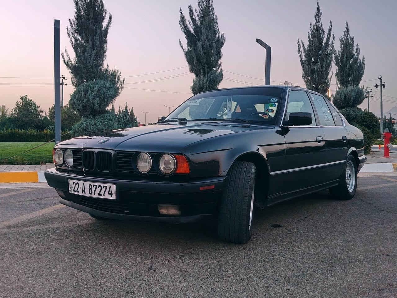 سلام عليكم
بي ام للبيع موديل 1991
525 كبس 
كير اوتماتيك 
سنوية جديدة رقم دولي 
شرط تحويل وكالة سياره مابي نواقص ٢٥٠
4 جامات كهربائي 
نظام ABS 
4 تايرات جديد 
تبريد ويا سلف    
السياره بدون حوادث كله عل وضع شركه 
كهربايات كله شغال 
العنوان سليمانية
السعر 54
رقم ***********
***********
