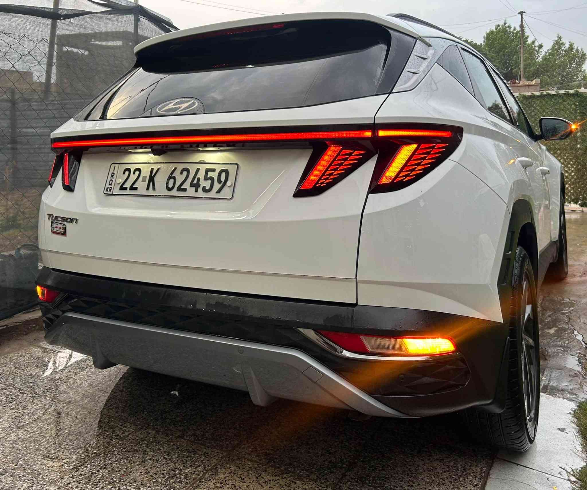 توسان خليجي موديل ٢٠٢١ ألون الأبيض
مواصفات النص فول 🚗 
كشن٢ كهرباء 
 فول بصمات 
تشغيل عن بعد 
تحكم ستيرن
مري شفط + اشاير بلمري 
بردات خلفه بلادي 
شاشه كبيره 
كار بلي
اوتو هولد
لايتled 
هندبريك بصمه
قطعتين تبريد
فول بصمات  فول حساسات وغيرها،…..
السعر 166
الرقم اربيل باسمي
ماشي٦٠ محرگً دووش الفين
 مكاني بغداد المشتل
 متواجد مابعد الظهر🆗
***********  
جاهزه للاخير 
بيهاجاملغ امامي
 بي  صبغ بدون اي دواخل
 وشبر بارد بلباب
