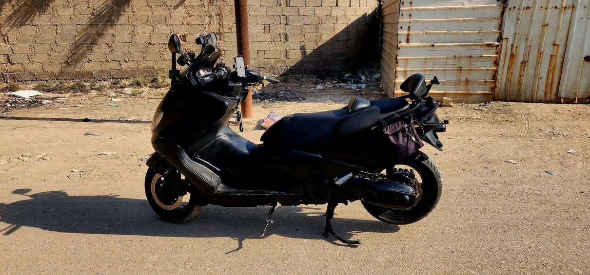 مراوس 

دهن كل 15 يوم ابدلة 

مكفولة كفالة عامة من كلشي 

كلجات رياضية 

منضومة كامرات 

سرعة 200 تخرمش شارع 🐅

ديجي
 
منضومة مال كلوبات

(***********) واتساب
