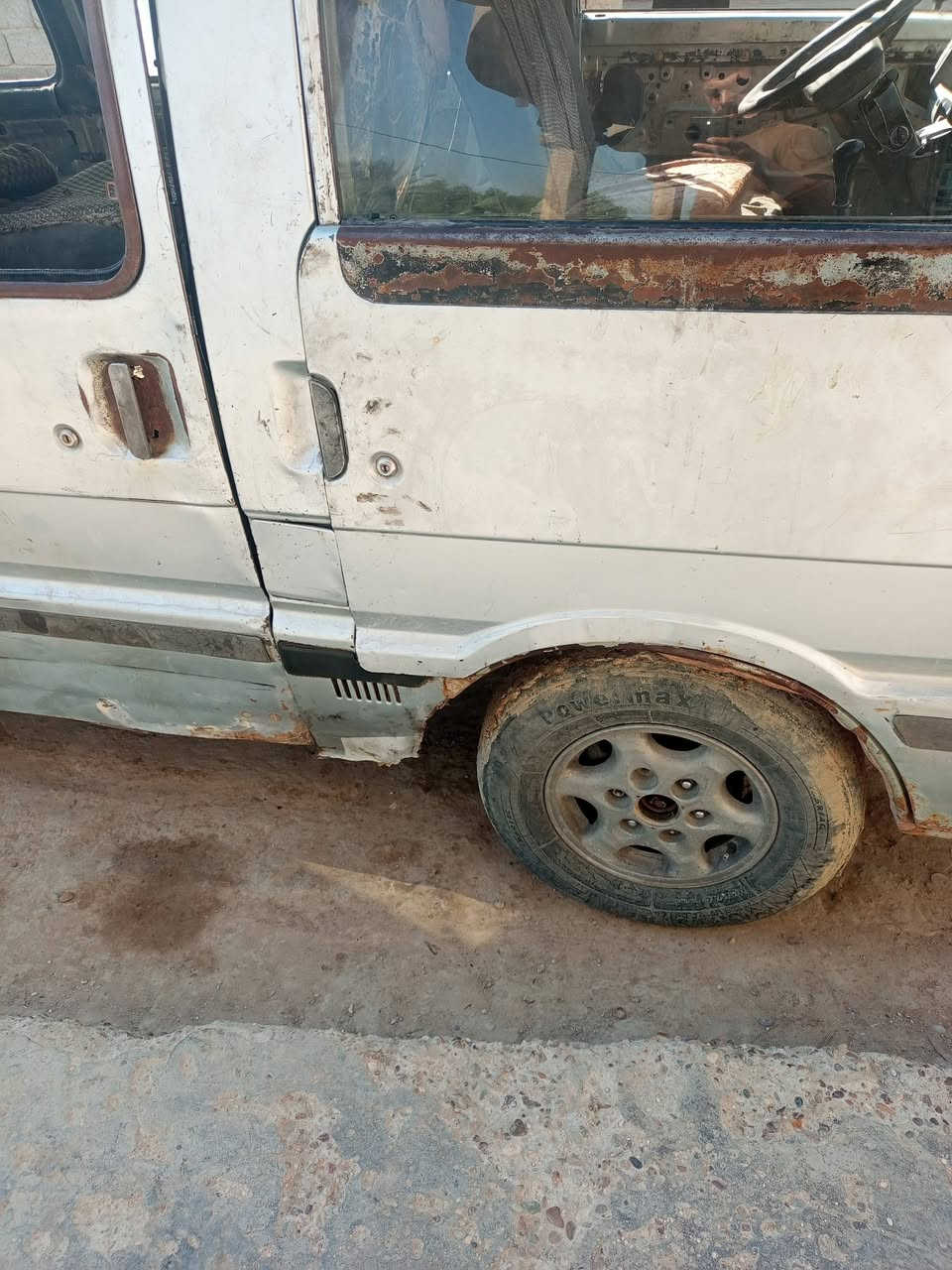 سلام عليكم كيا بسته مديل 94 فإن سياره شوف العين . محرك يبخر كير اكسل كفاله شاصي الورى طاك يريد تعمير  عليها غرامات 300الف  رقم بغداد ألماني  تحويل مباشر  *********** السعر 15وبيها مجال قليل حك الجيه
