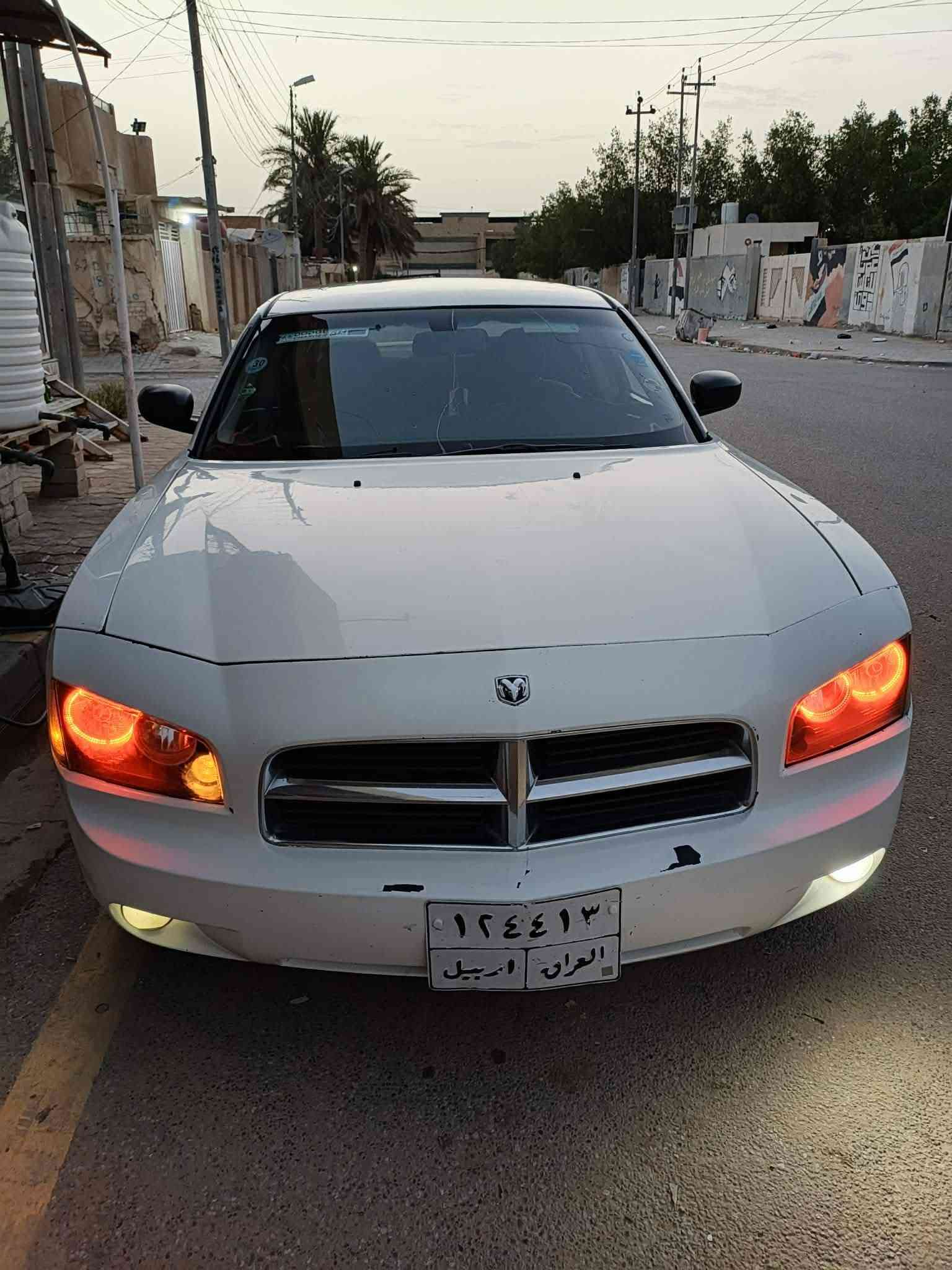 جارجر موديل 2007 سياره حلوه كلش احلى من الصور جاهزه من كل شيء تبريد شغال بيع و مراوس مكينه 3ونص بيهه قطعه وحده بس جاملغ الايمن الموقع نجف الاشرف واتساب  موجود ***********
