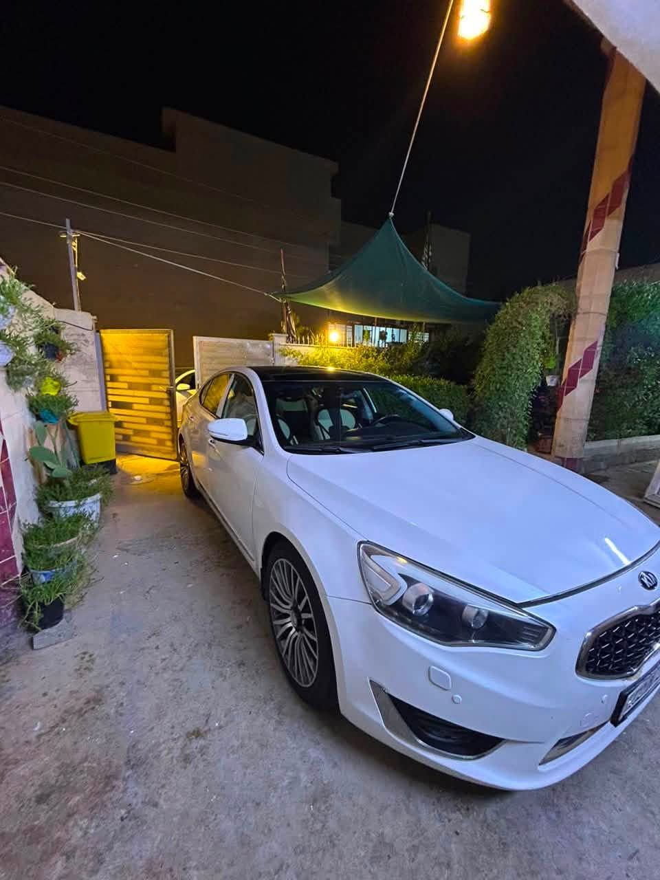 السلام عليكم للبيع  كيا كادنزه خليجي vip 

الموديل 2015

المواصفات✅فول فول 

-بانوراما 

-تشغيل بصمة مع بصمة الابواب الامامية

داخل ابيض ملكي VIP

-نظام ترحيب

-انارة بالمرايات والابواب الامامية

-كاميرا وحساسات خلفية

-حساس ماسحات

-بردة خلفية متحركة

-كشنات كهربائية جلد تدفئة وتبريد  

-كشنات خزن ميموري 

-لوحة تحكم بالكشن الخلفي

-لد امامي وخلفي

-تحكم كامل بالستيرن

-شفتات ستيرن رياضي بلادي

-نظام ترحيب 

-اشاير مري+شفط+قلاب 

-محرك مفتوح كازكيت شغل درجه اولى

وباقي مواصفات الكادينزا معروفه 

السياره بيها فقط بارد بسيط في الهلال هلفي

 سيارا بااسمى " تحويل + وكاله بشرط - +سنويه جديده +رقم جديد 

السعر 145 

*********** للاستفسار
