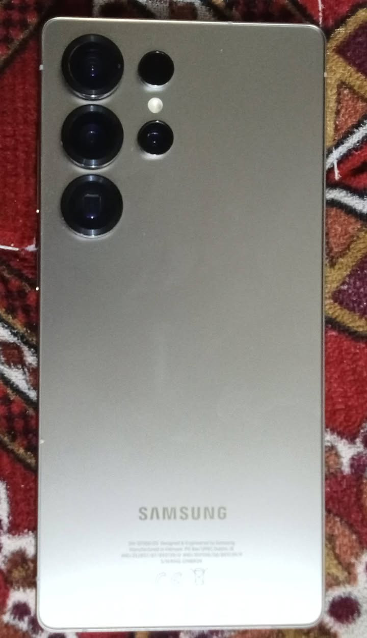 جهاز للبيع: Samsung Galaxy S25 Ultra

النوع: سامسونج جالاكسي S25 ألترا (Galaxy S25 Ultra)
الموديل: SM-S938B/DS (شريحتين SIM)
الذاكرة الداخلية: 256 جيجابايت
حالة الاستخدام: مستعمل 3 أشهر فقط بحالة ممتازة
 المرفقات: الكارتونة الأصلية + الشاحن
السعر: مليون ومئة وخمسين ( بيه مجال للشراي )
التواصُل عبر الواتساب: ***********

نص مكتوب في الصور:
- ٨:١١ ادارة مكان التخزين مكان التخزين الداخلي ٣٤٪ المستخدم ٨,٥ ج.ب / ٢٥٦ ج.ب مقاطع فيديو ٨,١٤ ج.ب الصور ٤,١١ ج.ب ملفات التثبيت ٤٨,٠٩ م.ب ملفات الصوت ٢١,٩٠ م.ب إظهار مزيد ملفات كبيرة ٦,٥٤ ج.ب الملفات المتكررة ٠ ب