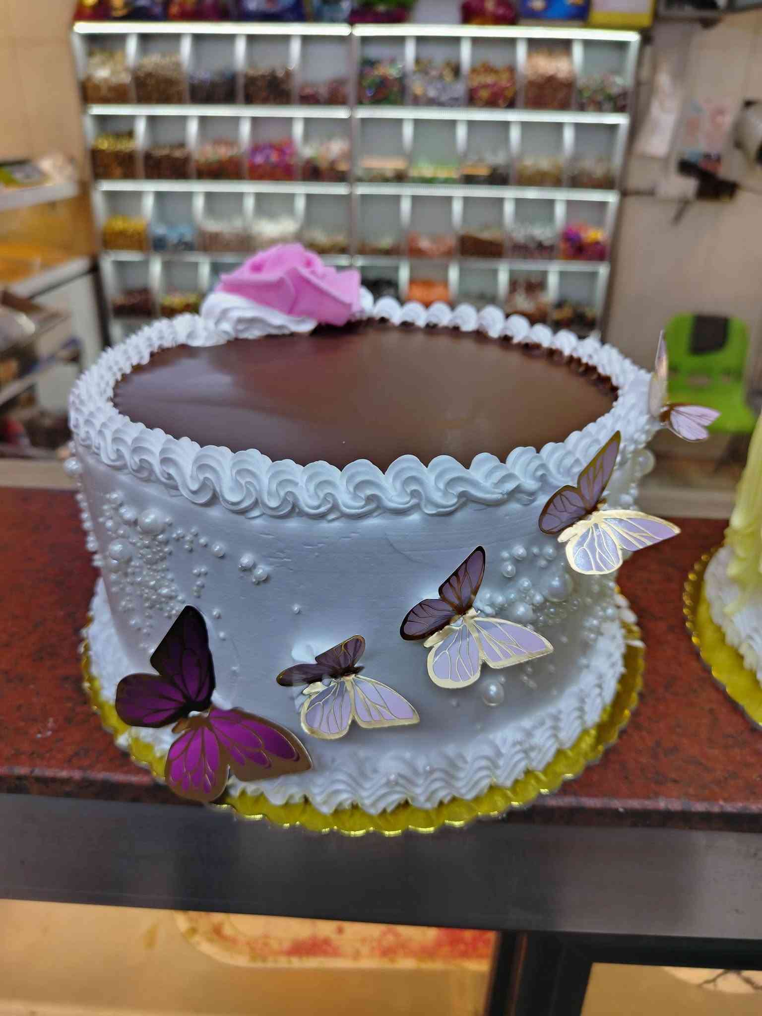 كيك عيد ميلاد • محشي نوتيلا • فستق حلبي
