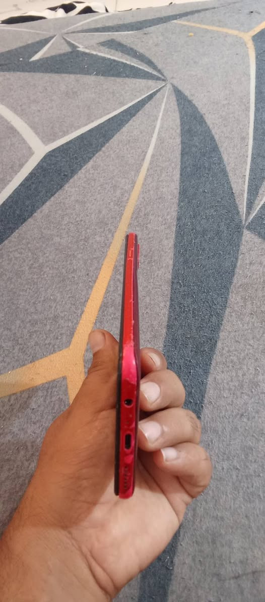 جهاز كلكسي A20sذاكره32سعره 65 بي مجال بصيط
جهاز يدعم شحن السريع تابسي كل نقص مابي بس كامره اماميه مقوشه شويه
