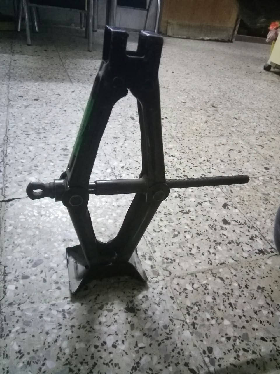 جك • مستعمل • خفيف