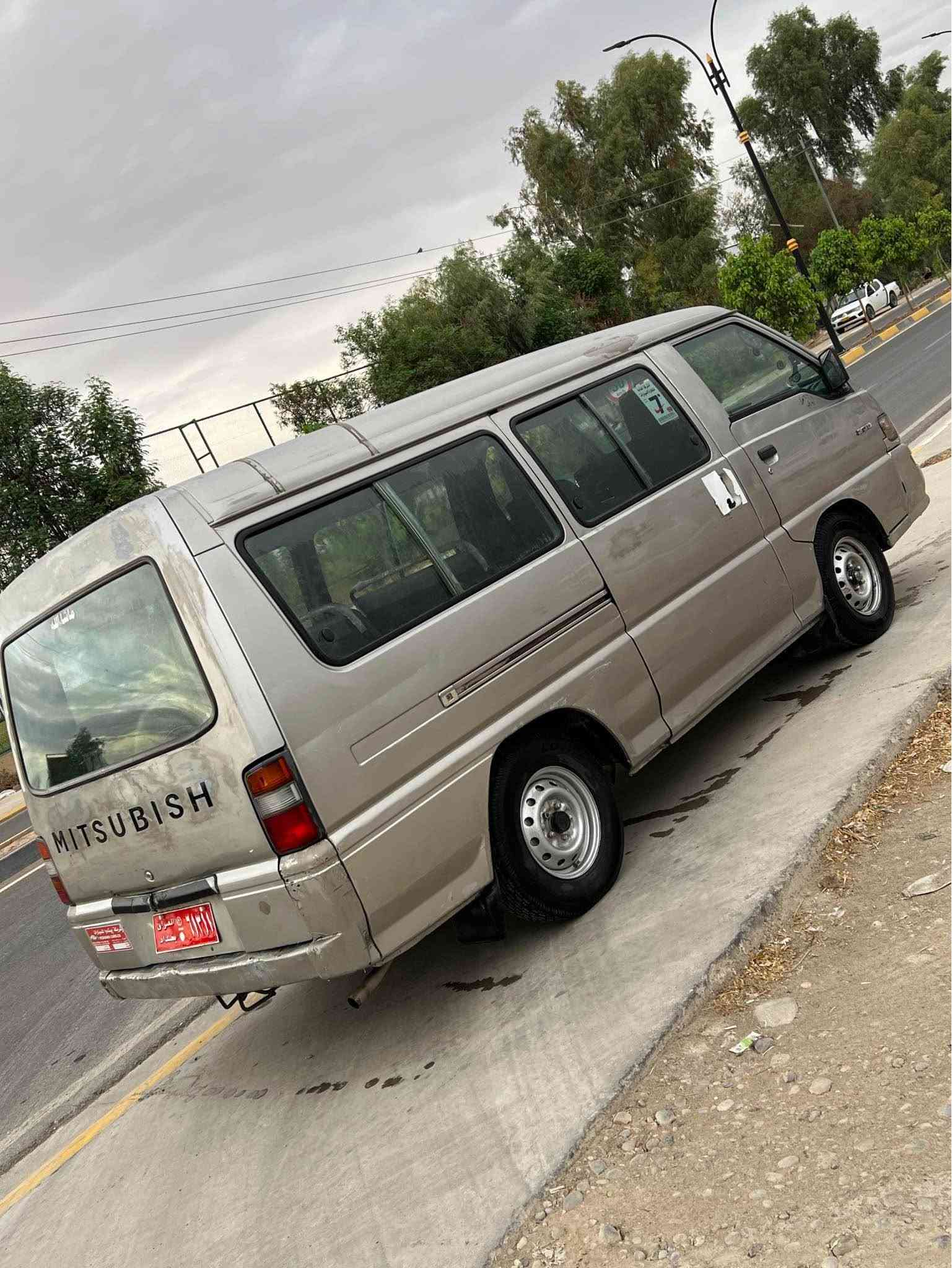 ميتسوبيشي L300 • ٢٠٠٢ • كالار