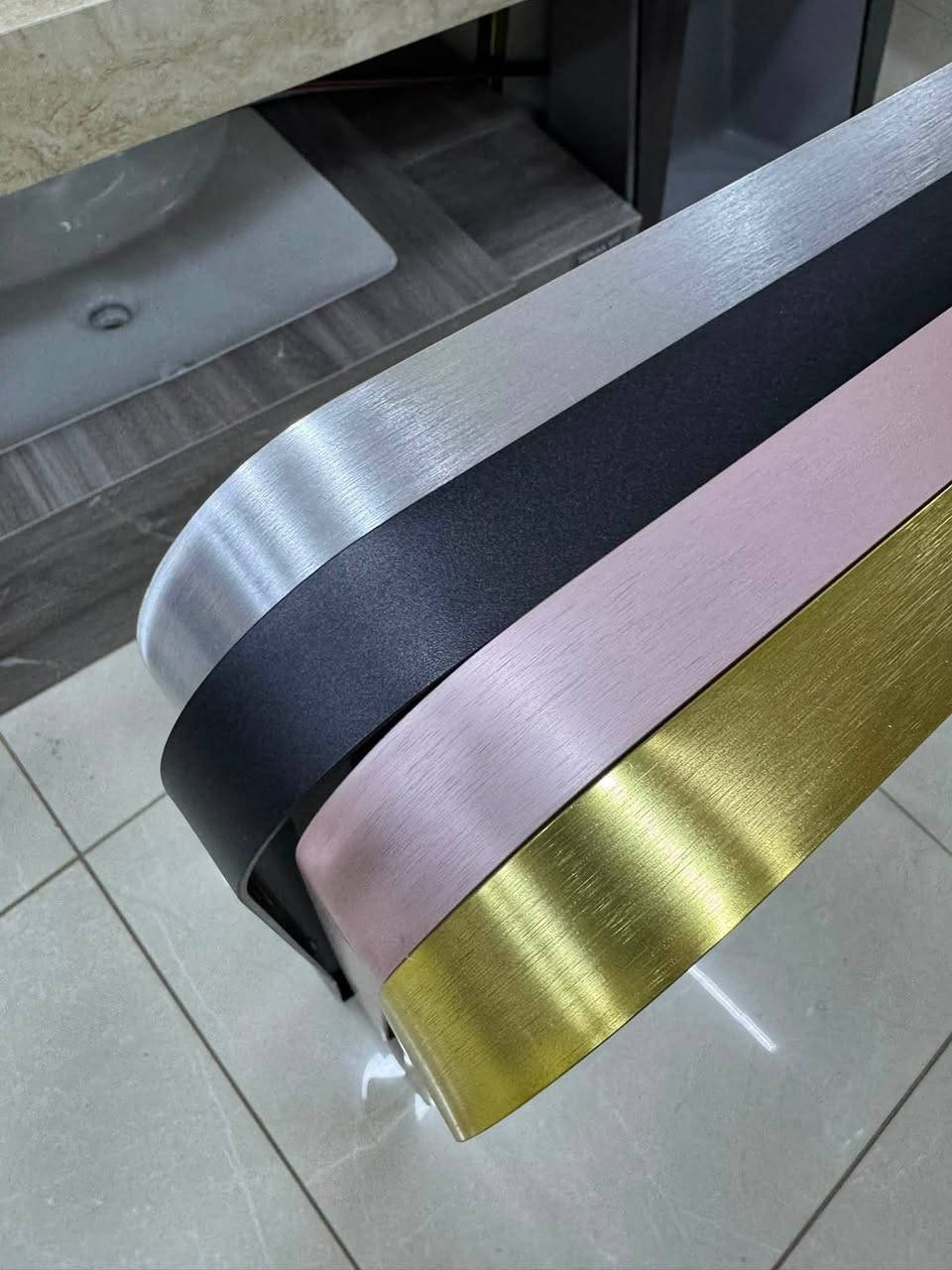 ✨ وصلت مراية LED بإضاءة 3 ألوان ✨

🔸 تصميم مستطيل أنيق
🔸 إطار ألمنيوم بـ 4 ألوان
🔸 درجة أولى وجودة ممتازة
🔸 إضاءة LED بثلاث درجات لون تناسب ذوقك وديكورك

📍 العنوان: بغداد – شارع الكفاح، مقابل مصرف السباع
📱 للطلب والاستفسار واتساب: ***********
