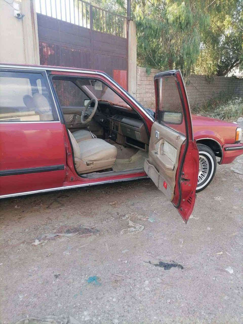 للبيع سوبر 84 بيها كابون بنزين رقم نينوى  سنويه 2030 هزه جديده محرك 5m كير عادي بلادي صبغ حزام جماليه
السعر 45
رقم تليفون ***********
