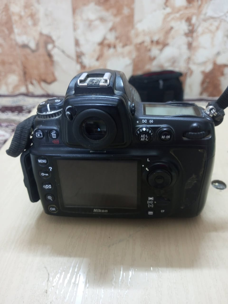 كامره نيكون D700  البيع كامله سعر 400. مدينه الصدر الاورفلي *********** واتساب فقط
