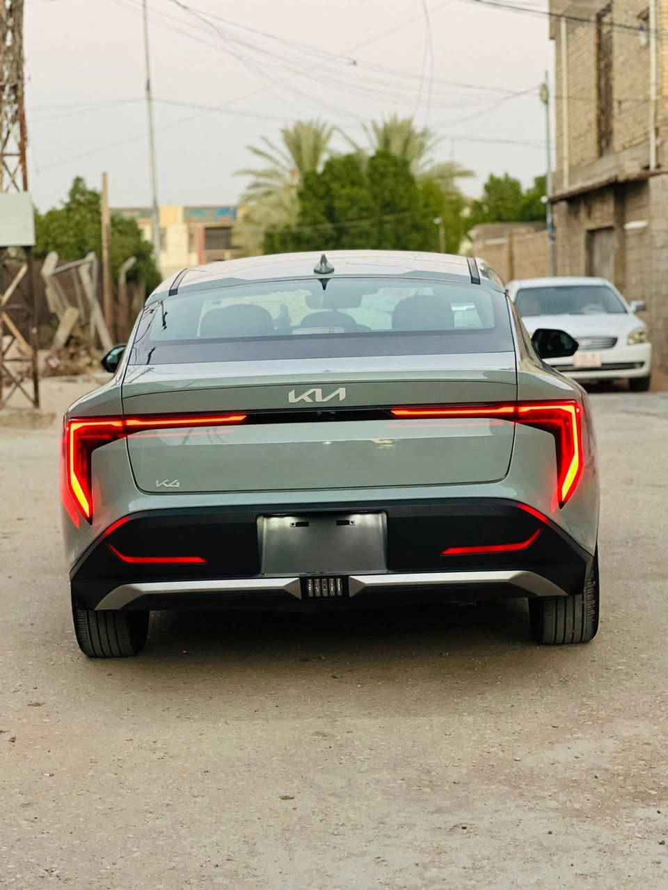 السلام عليكم سياره k4 ماشيه 6000وموديل 2025 حادث مثل ما موضح بالصوره البنيد مالتها نفسه والسياره تشغيل عن بعد وبصمه مكان السياره بابل السعر 165وبي مجال وما متواجد على الفيس بوك الاتصال على الرقم ***********
