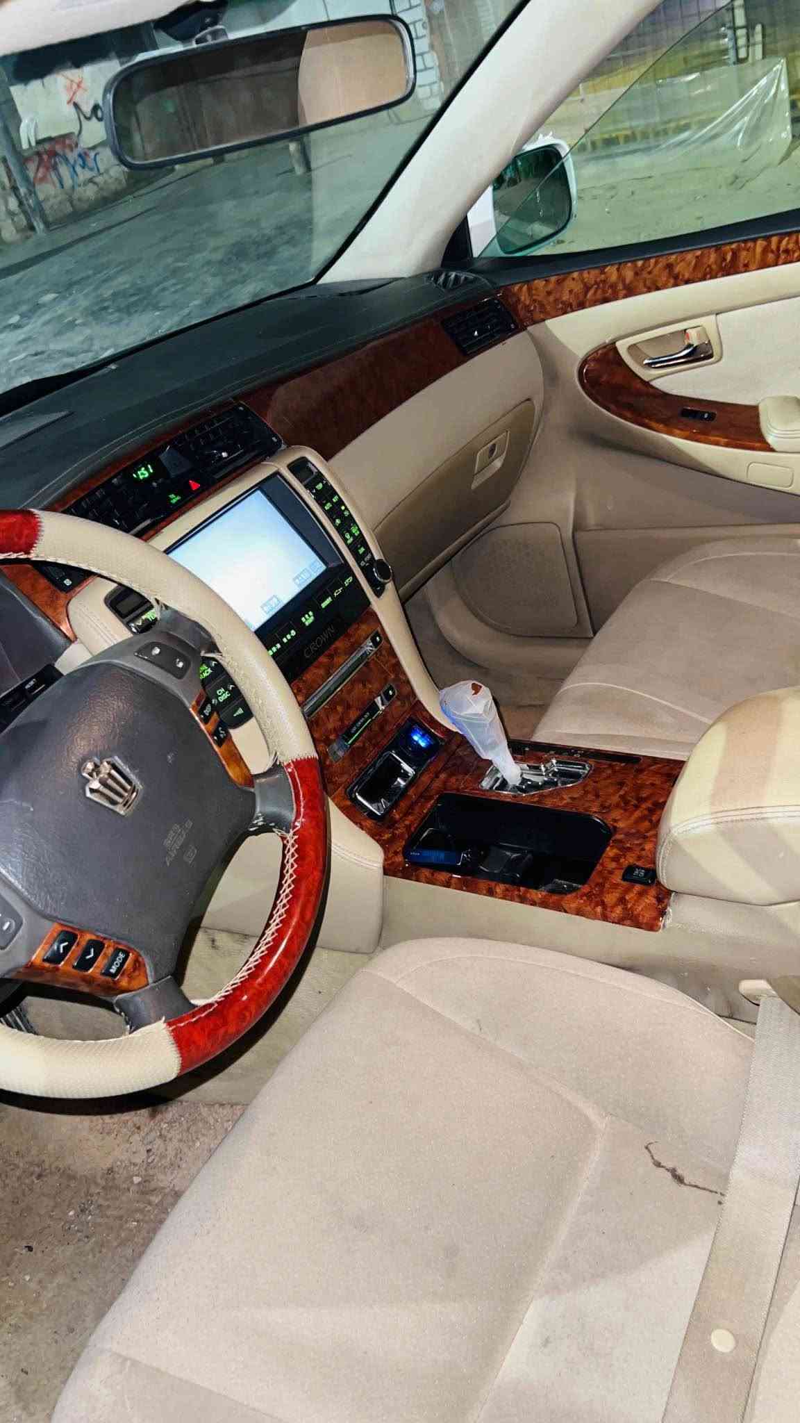 بەناوی خوای گەورە 
شاهینە ١٨٢ بێ دوکەڵ 
بڕاوەیە کۆدی بۆ کراوە بارکۆدی وەر گرتوە 
یەک دینار مەسرەفی نییە تەقەو رەقە بەرپرسم لێی  بەشەرتی فیتەر
گێڕو مەکینە بەشەرت فیتەر 
پێشو پشتی کەپسە دەعموو لیدراوی نییە
بەشەرتی سەقف و کەڤەر 
کارابای کامل ئیشەکات 
گاعی بیلادی ماوە 
سپێری بیلادی ماوە 
ساج و ناوەکەی لۆکە 
٥٠گەڵاو مەعمەلەیە کەم 
رەقەم:*********** حلبجة, السليمانية
