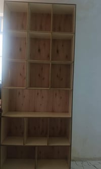 بيع الكتب والمكتبه السعر 600 الف  مكاني بغداد الحسينيه   واتساب 077130...