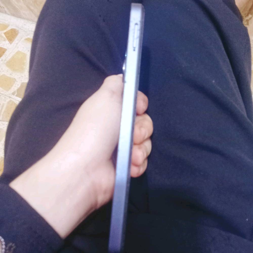 السلام عليكم موبايل للبيع سع150
