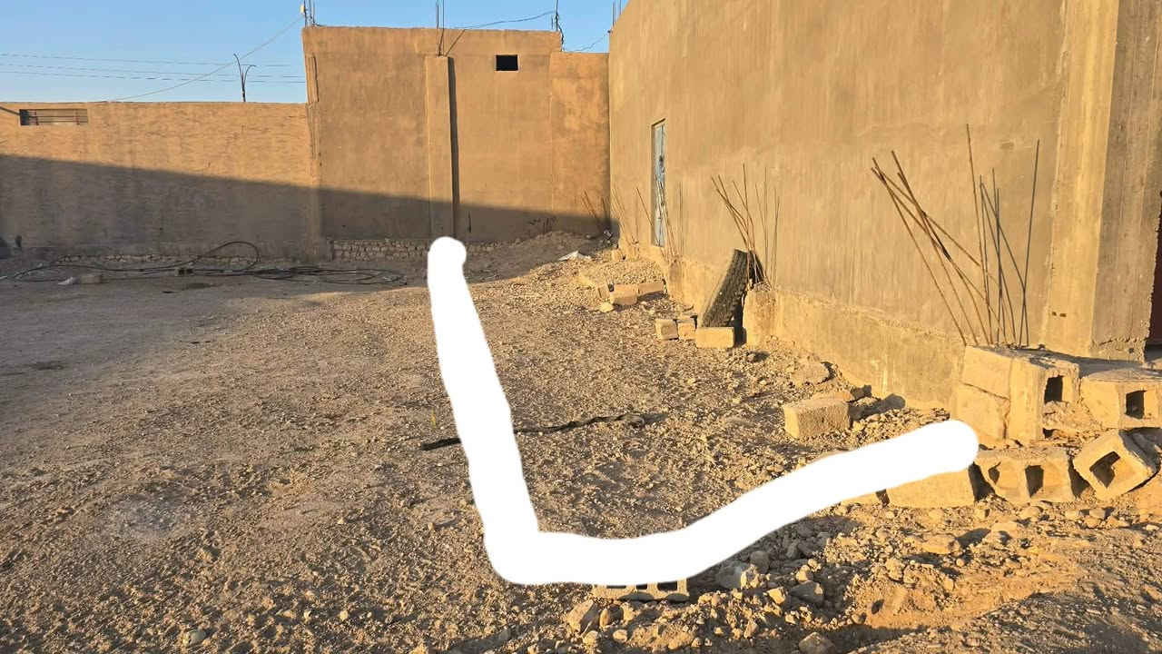 السلام عليكم محل للبيع مقابل الصناعه علا الشارع البره قرب علاوي الخضره. المحل يصير بضهر المحلات يلي ع الشارع مباشر . طول 16 عرض 4 علي شارع مباشر السعر وصل 6 مليون  ***********
