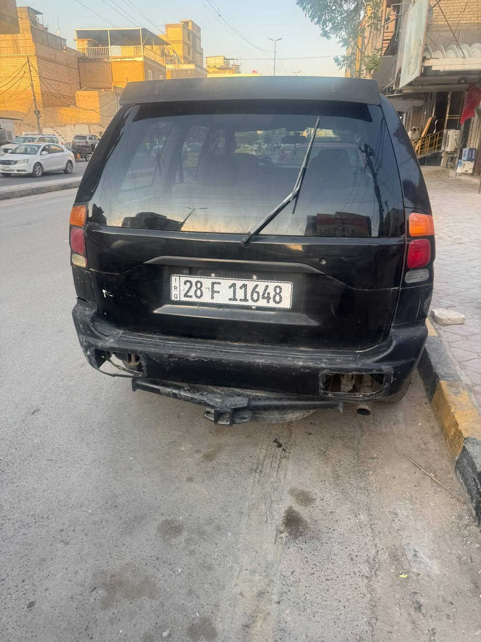 یا رزاق
سیارة ميتسوبيشي ياباني وارد آمريكي موديل ٢٠٠٠ محركة بلادية مكانها بالنجف شارع المدينة 
و سعر القفل ٥٥ ورقة 
و الرقم ***********
