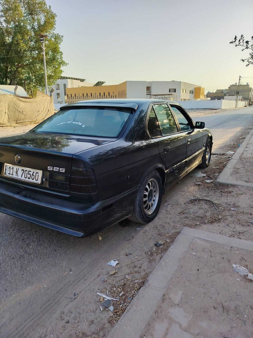 السلام عليكم بيئم 525 مسكر فانوس كير ألماني اكسل خفيف يعني بل السرعه العاليه رونك ناصي كير مكينه خير من الله تبريد ثلج ستوني مسوي منضومه كامله حداديه كامله امامي خلفي حته ربلات الكير والمكينة والاكسل مبدلهم  نافضه كوله سلايت طكتين شغال داخل جلد أسود صاج حته تليفون موجود كما موضحلك بل الصور عل الحقيقه لافلتر ولا غسل علمود من تجي ماتفشل وياك يريدله ترتيبات قليله يشهد الله جناي اروح بيه للدوام ورجع عايفه عل وضعه الي ياخذه يسوي له كماليات ترتيبات تكعد السياره تريد فديو كامل تعال خاص وتدلل مكان السياره النجف حي الجزيره سعره 53 وبيه مجال شويه مستعجل عل بيعته هاتف *********** وتساب ماسنجر موجود اتصل وتشلع عيوني
