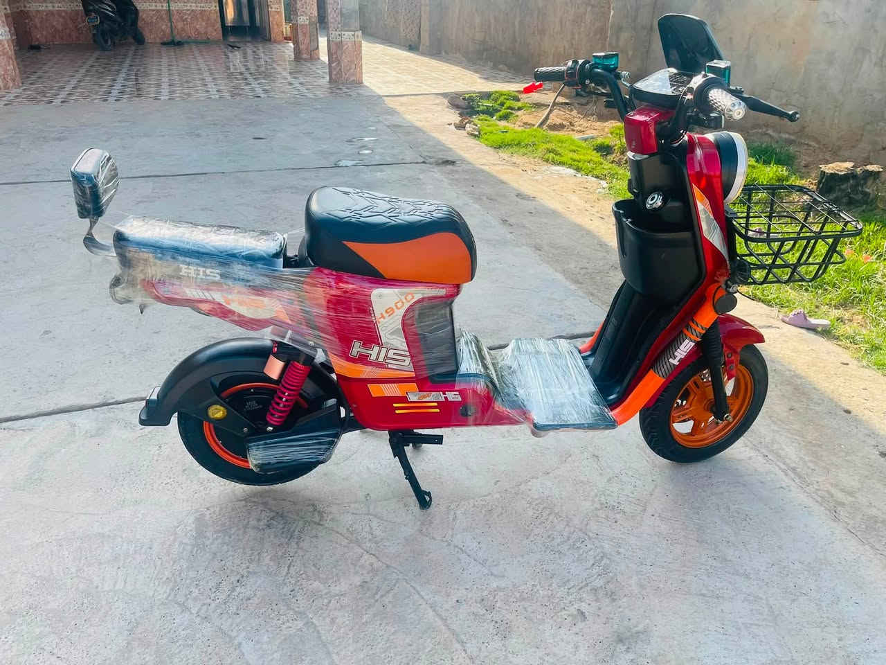للبيع اج 900ع الفحص 5بطاريات نضام الR تثبيت سرعه تفحص وتاخذ العنوان ديالى *********** سعر مناسب ❤
