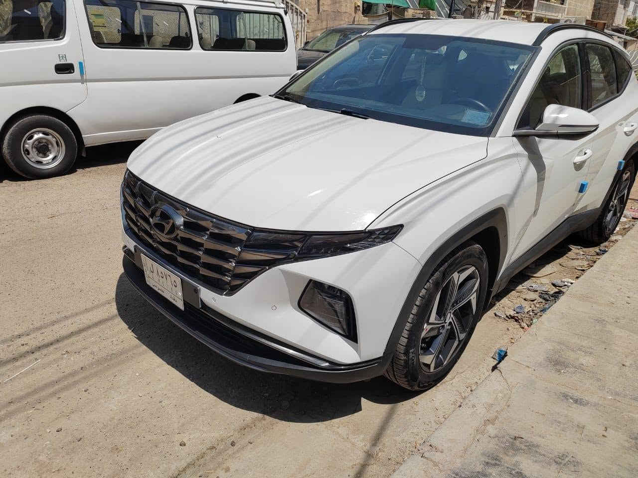 توسان ٢٠٢٢ خليجي بسمي مقفولة   من البارد والصبغ على أيدي من الزيرو ماشية ٨٨ كشنات جلد ابيض ويل ١٩  ثنينهم كهرباء بردات تبريد خلفي تخم تاير جديد مابيها نقص برغي مكاني بغداد حي اور السعر ١٨٥ ..*********** بغداد, العراق
